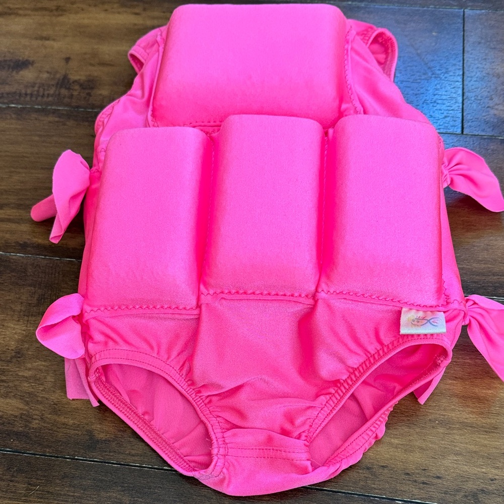 **Bundle** My Pool Pal and Old Navy Swim Set - Picture 2 of 9